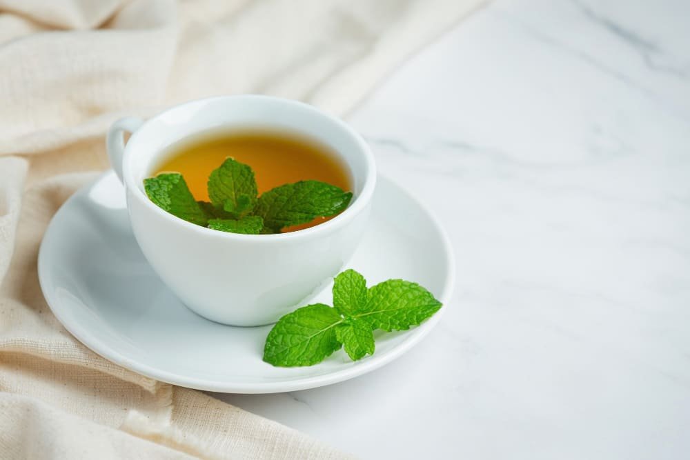 Peppermint Tea for Soothing Digestion and Bloating 